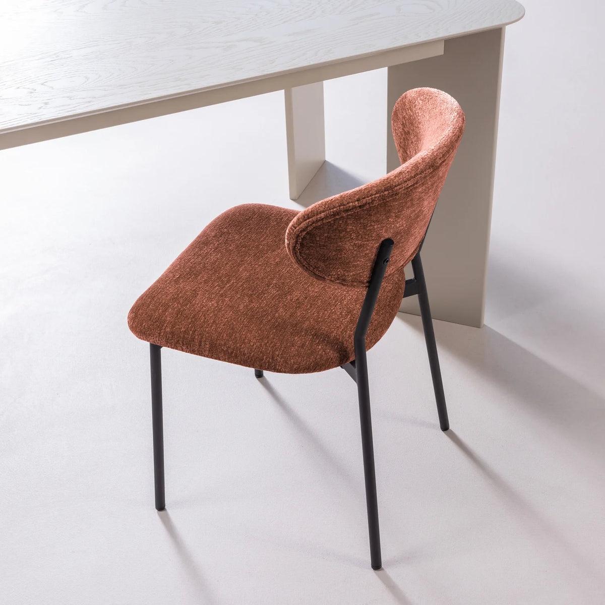 
Design Esszimmerstuhl „Kjeldo“ - Chenille Braunrot
