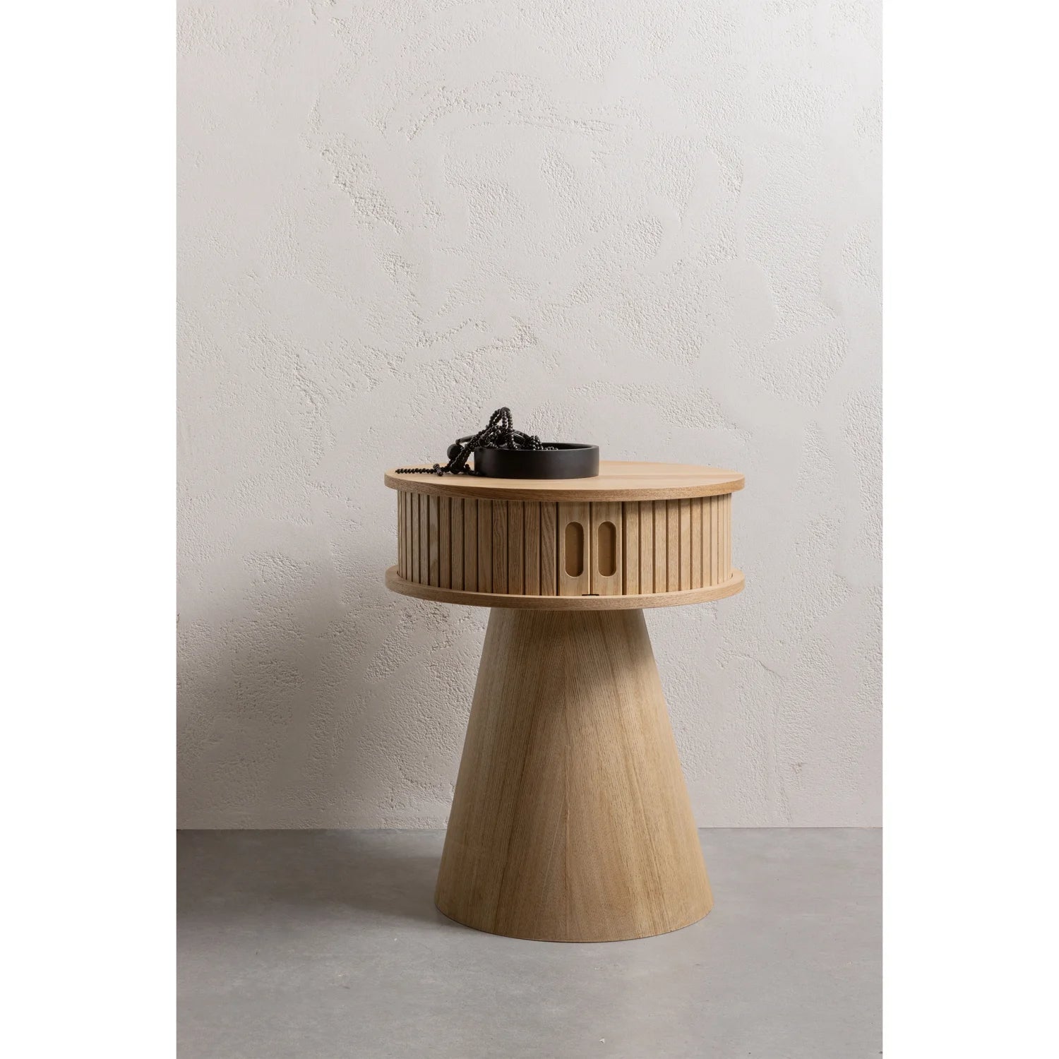
Design Beistell- und Nachttisch „Karri“