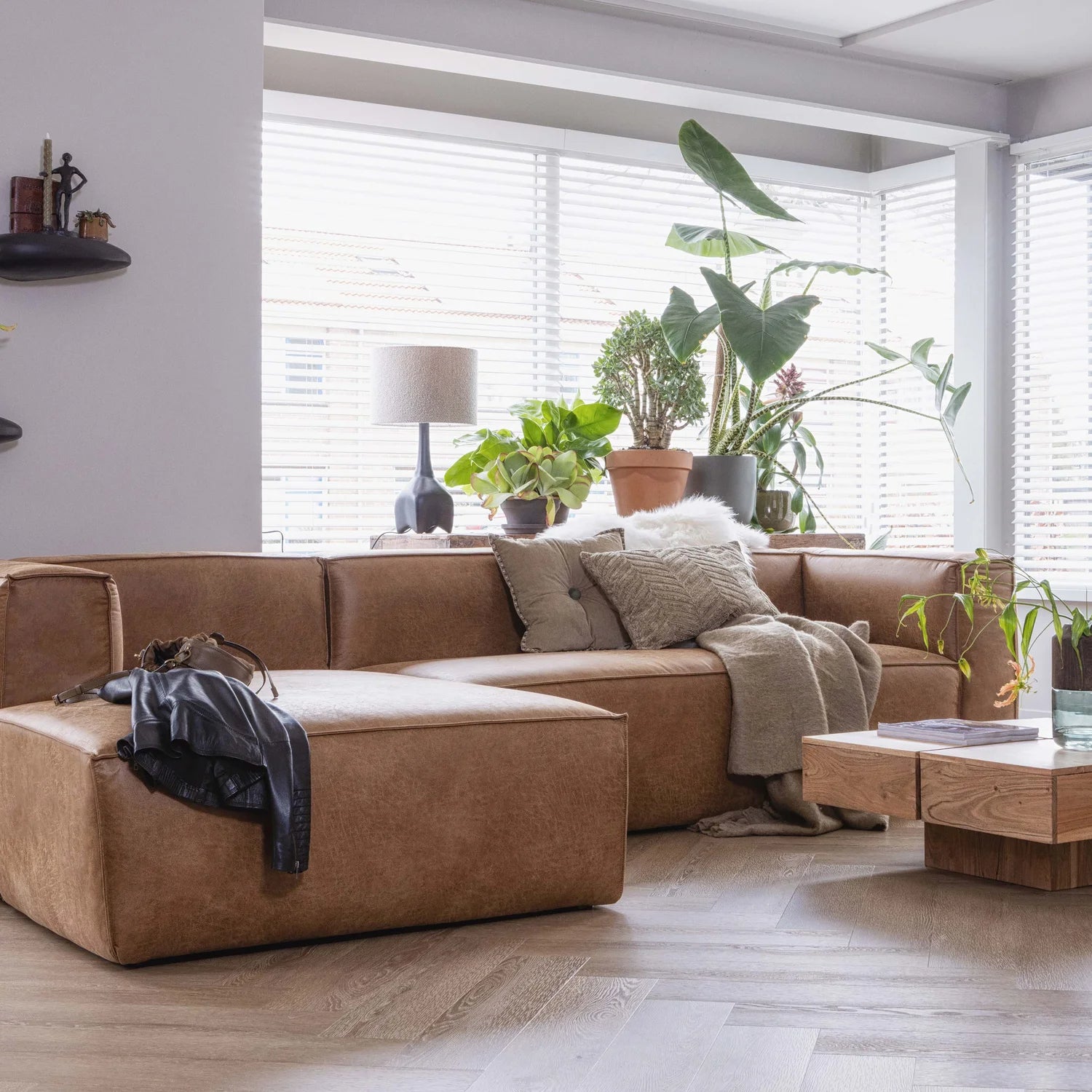 
Design Ecksofa „Beann“ aus recyceltem Leder - Chaiselongue links