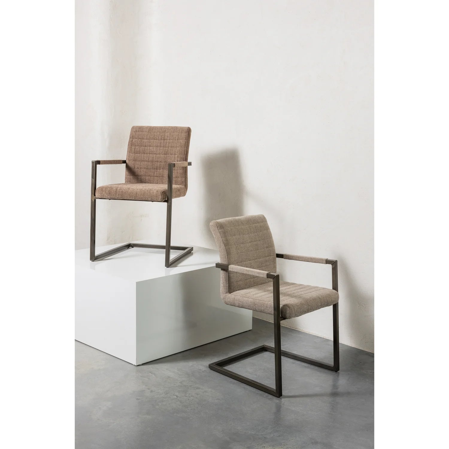 
Chaise cantilever design « Basso » - Taupe chiné