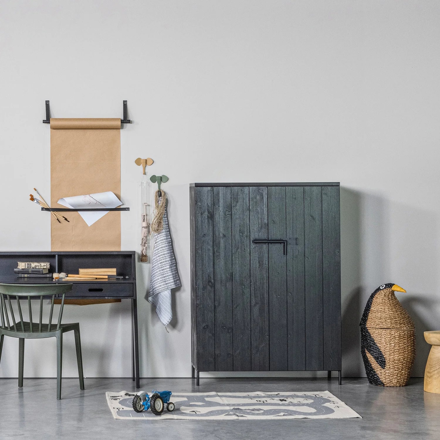 
Massive Design Side Table & Stool "Bink"