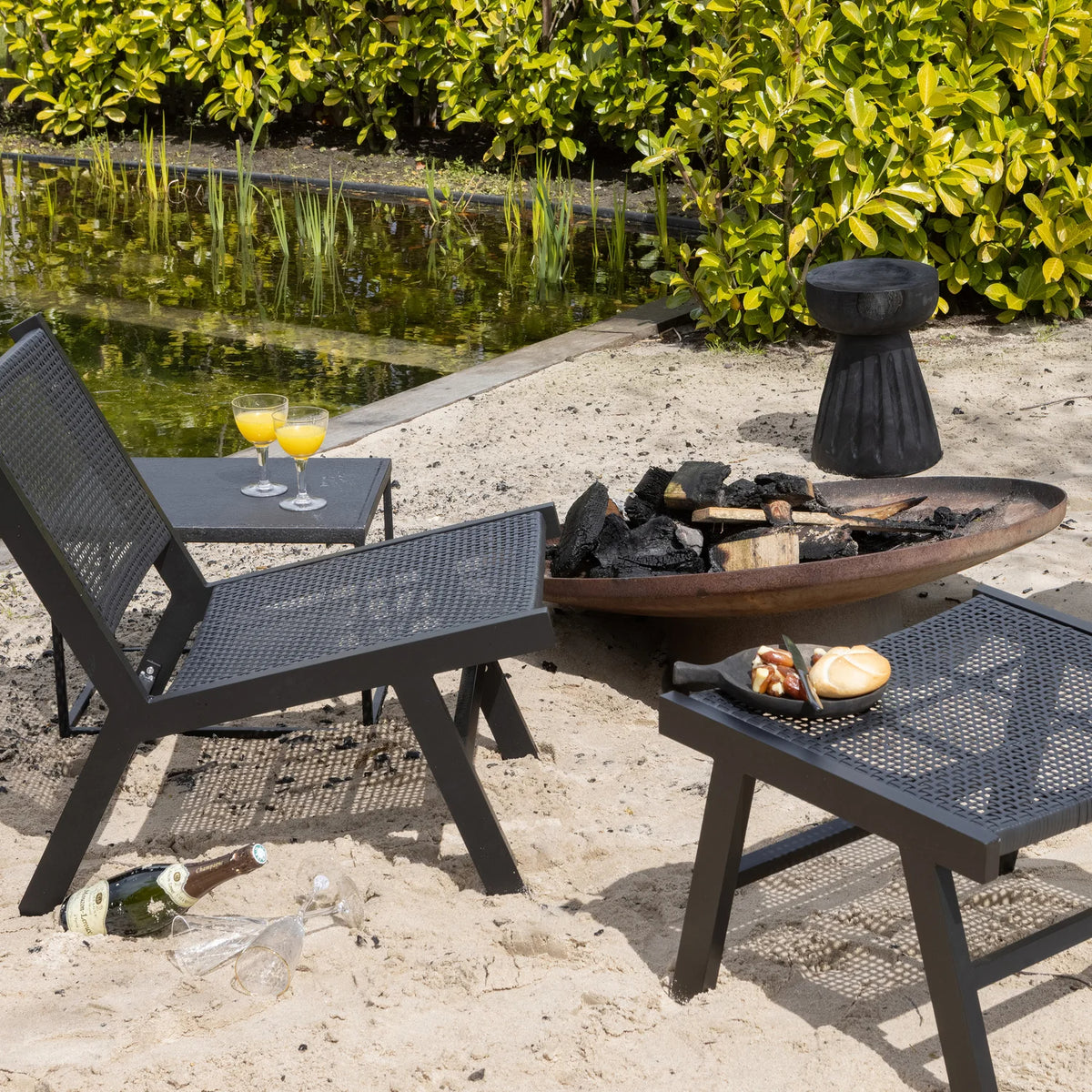 
Solid Design Side Table & Stool "Bikkel" - Natural