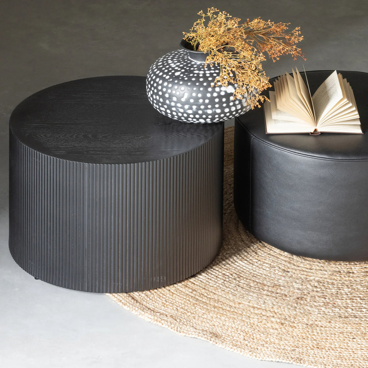 
Round Design Side Table "Sanno" - Black