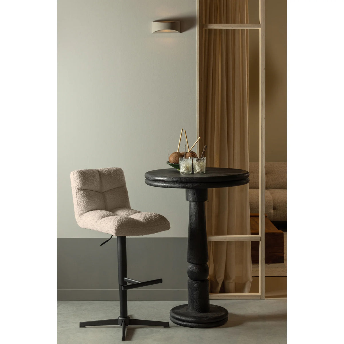 
Drehbarer Design Barstuhl „Vinnie“