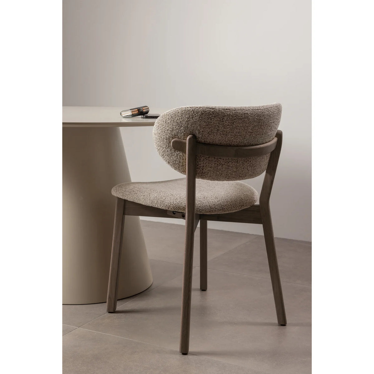
Massivholz Design Stuhl „Udaro“ - Eichenholz Dunkel/Beige