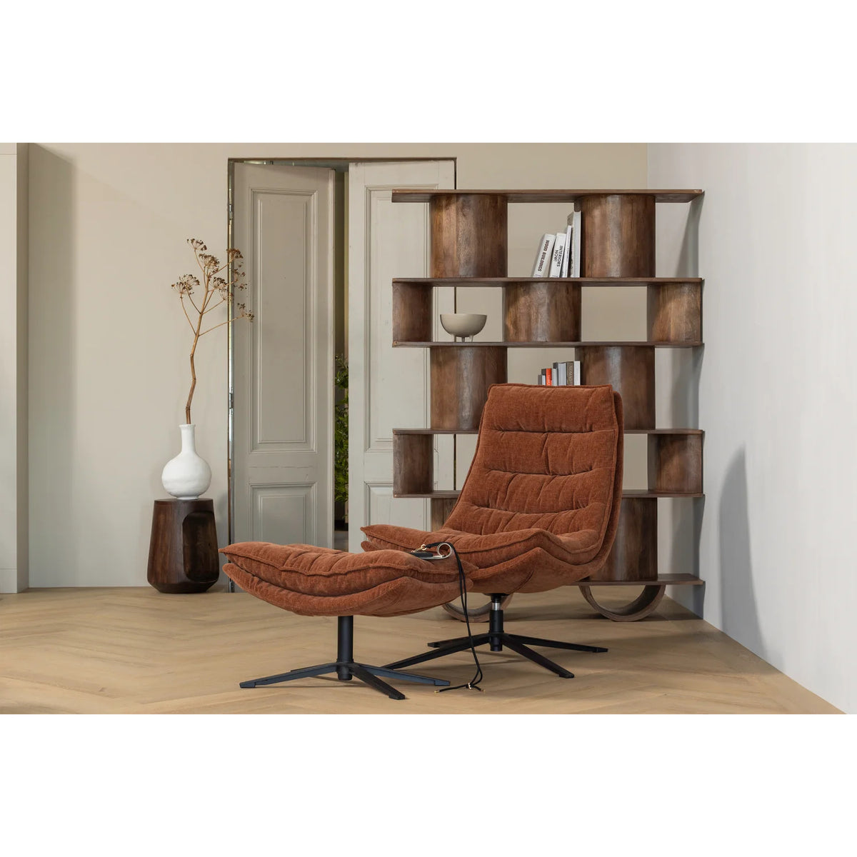 
Swiveling designer armchair "Kube" including footrest - Chenille Brown