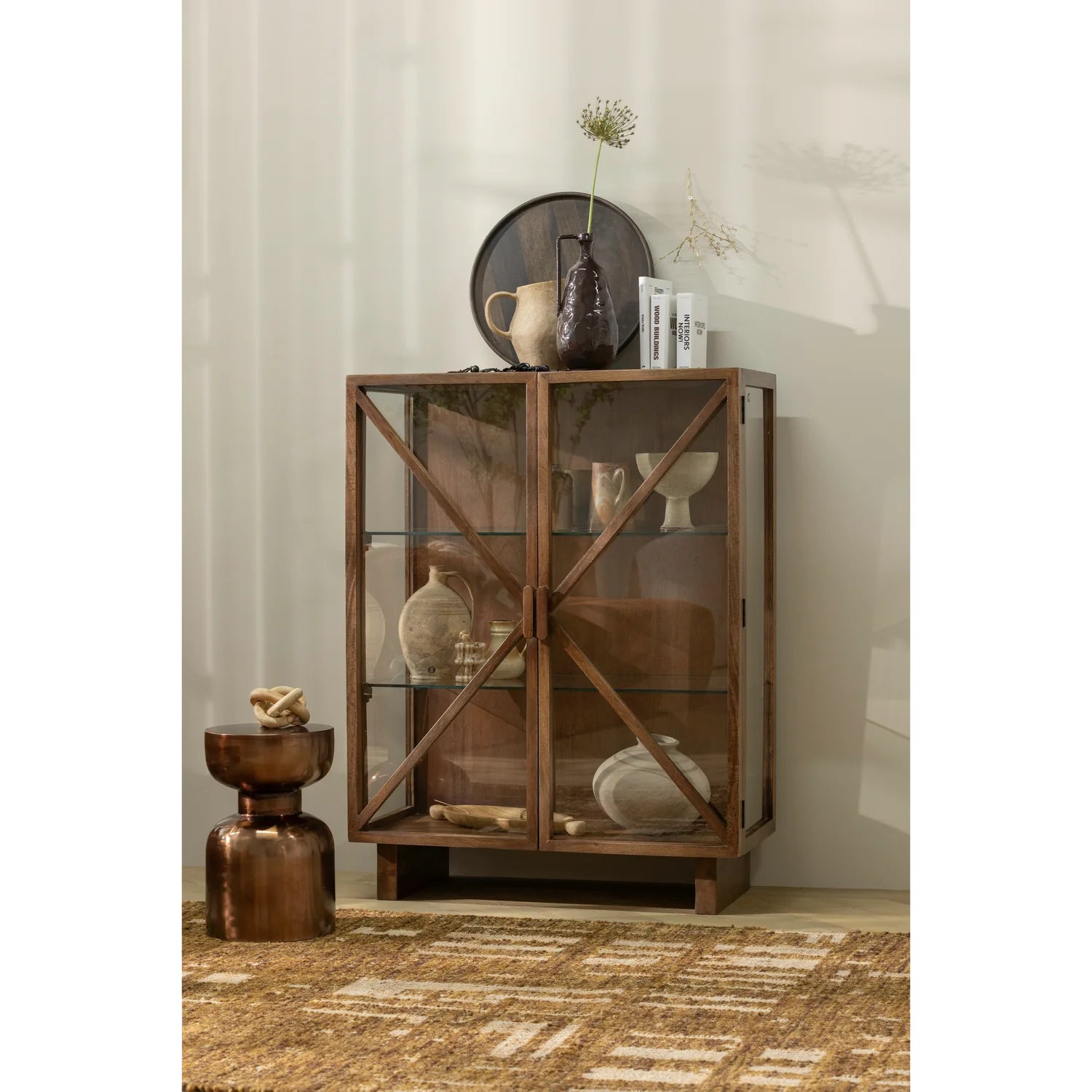 
2-door designer display cabinet "Kello" made of sustainable solid wood and glass - Dark brown