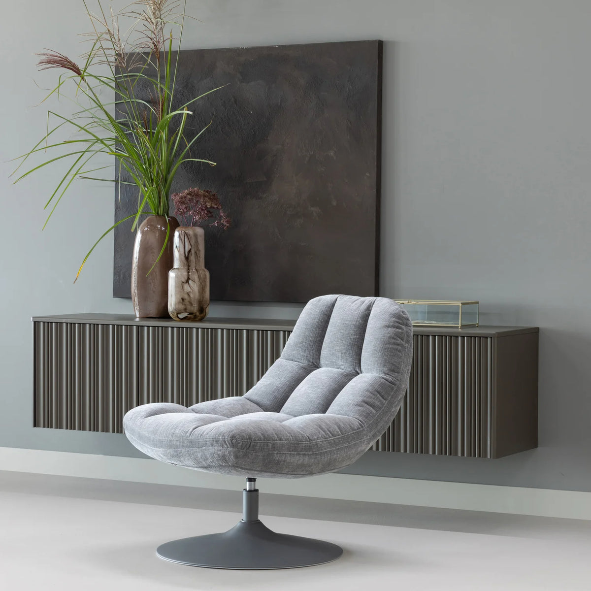 
Swiveling Designer Armchair "Elvi" - Chenille Light Grey