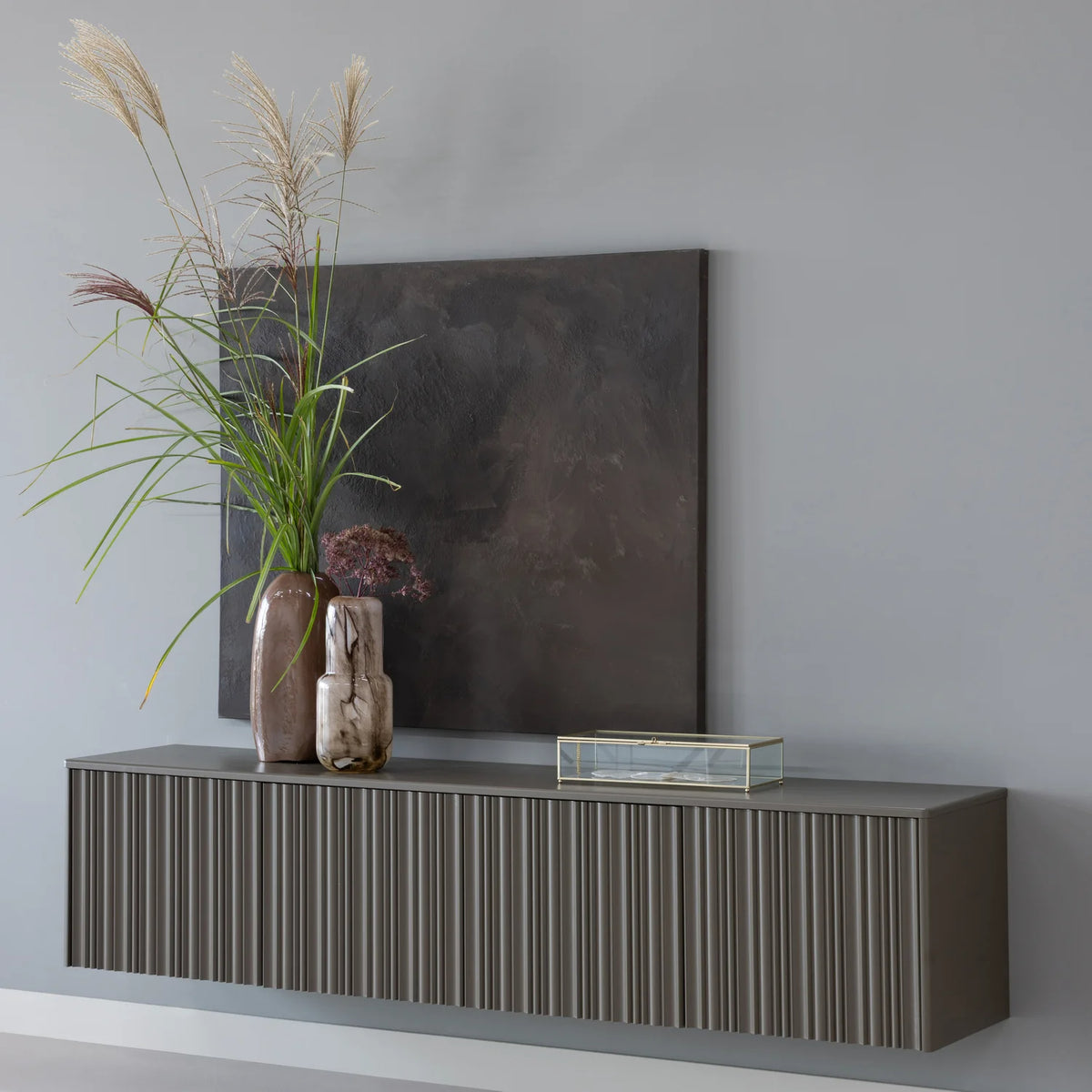 
Design Lowboard „Noova“ aus nachhaltigem Massivholz