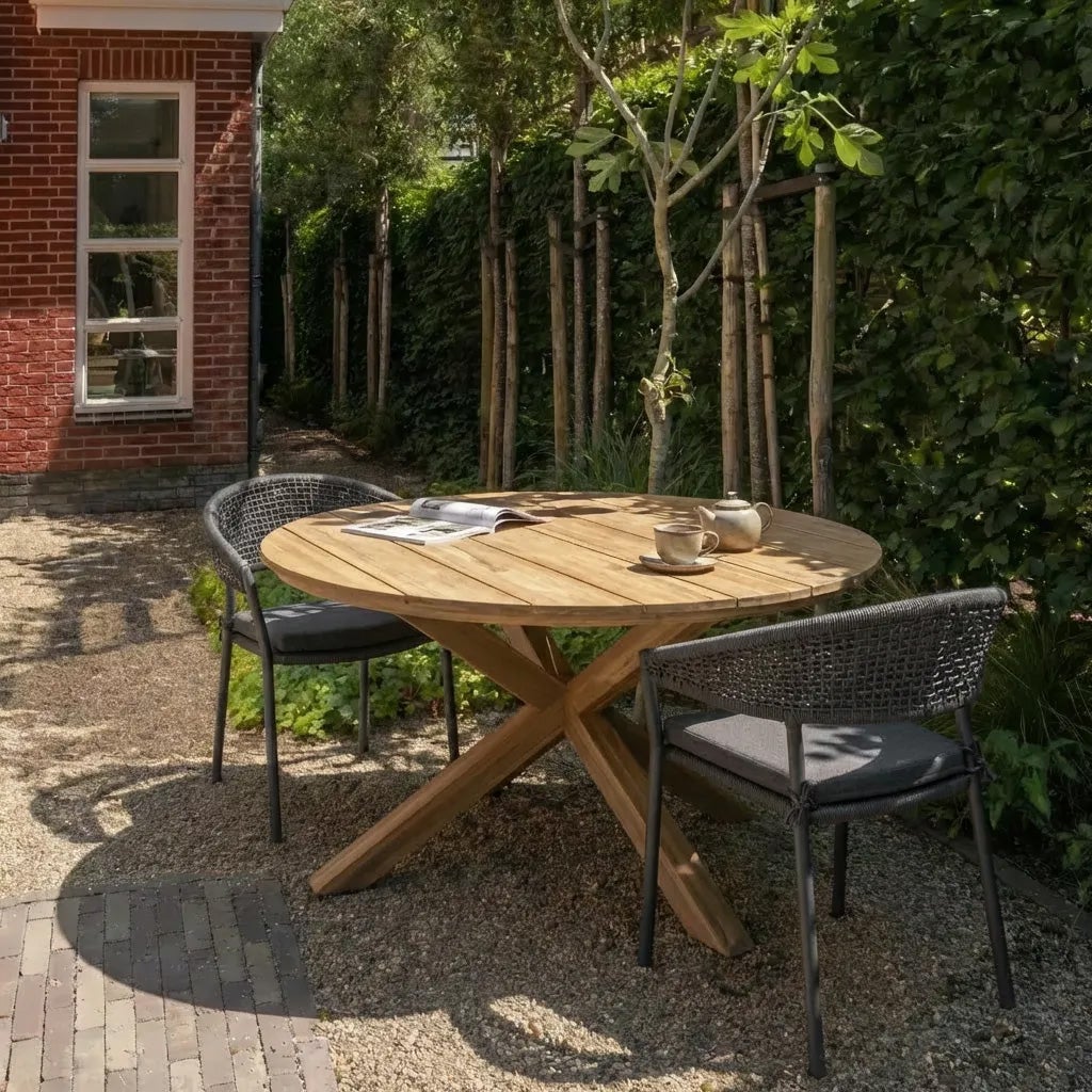 
Massiver Gartentisch „Kiro“ Ø 135 cm