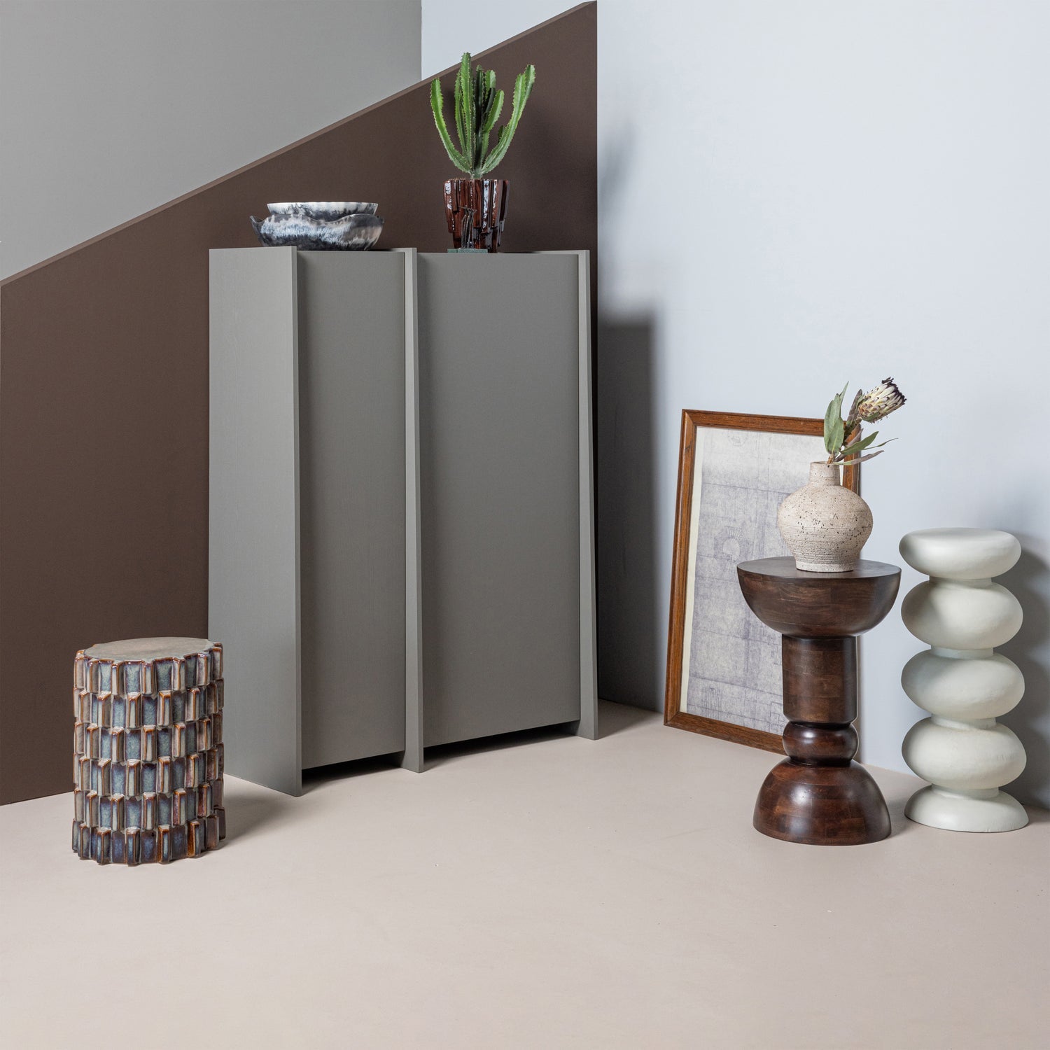
Table d'appoint design & colonne à fleurs « Brillo »
