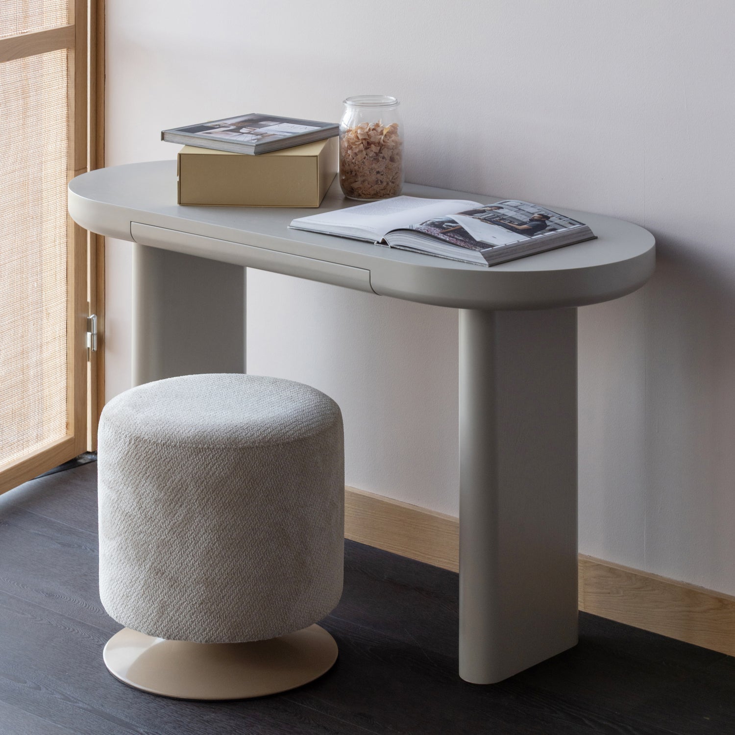
Drehbarer Design Hocker „Islen“ - Beige