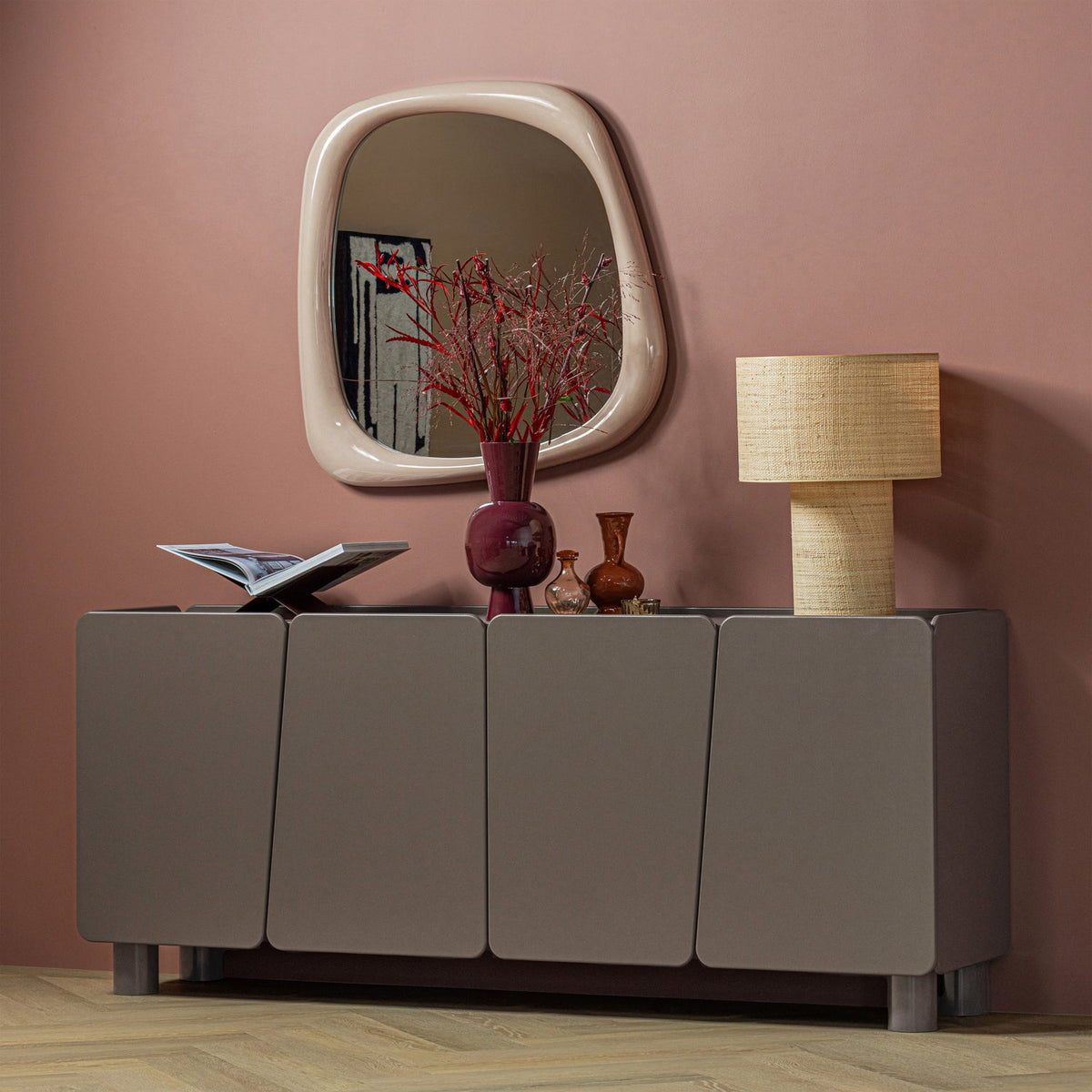 
Massives Design Sideboard „Root“, 4-türig