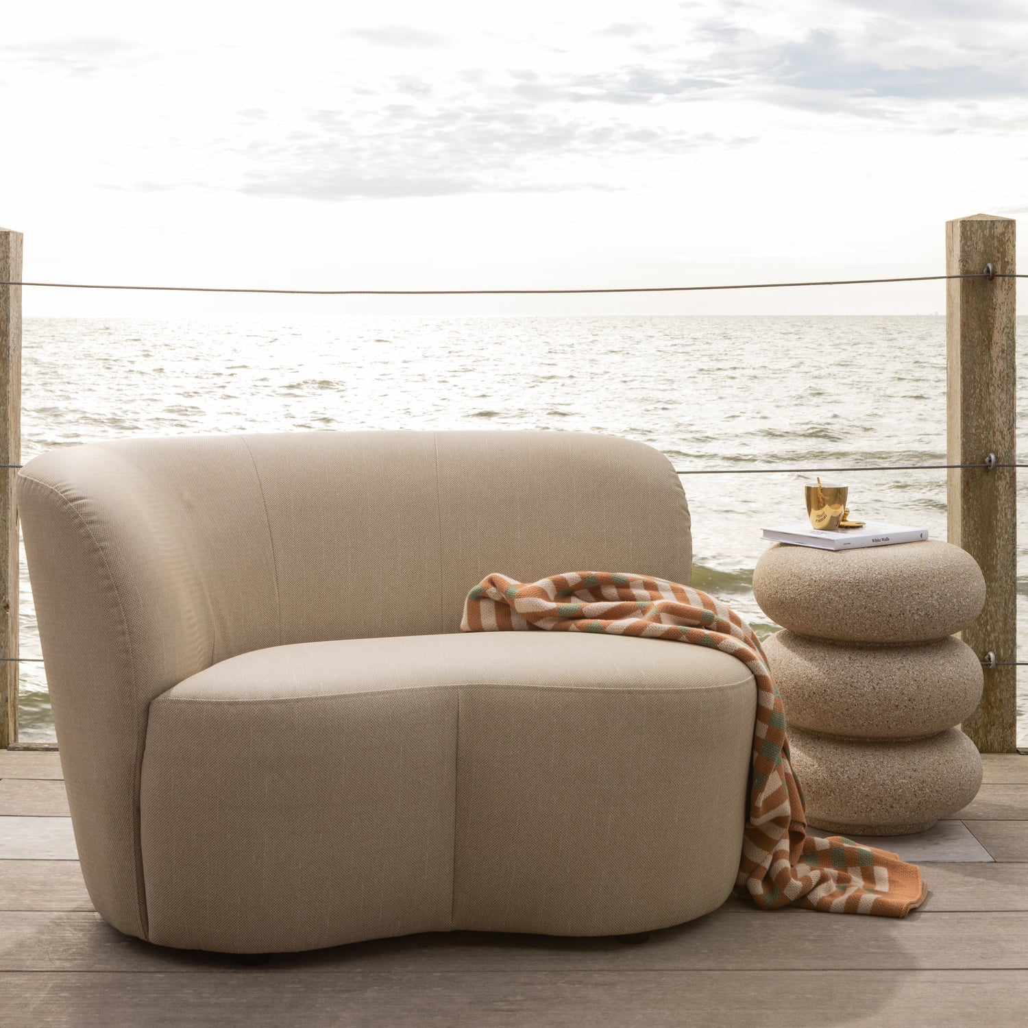 
High-Quality Outdoor Lounge Chair "Stone" - Left
