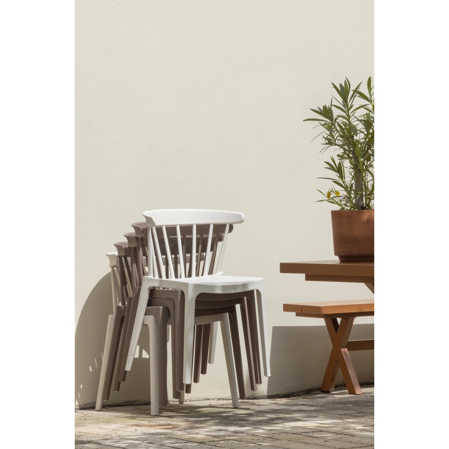 
Nachhaltiger Design In-/Outdoorstuhl „Bliss“ - Off-White