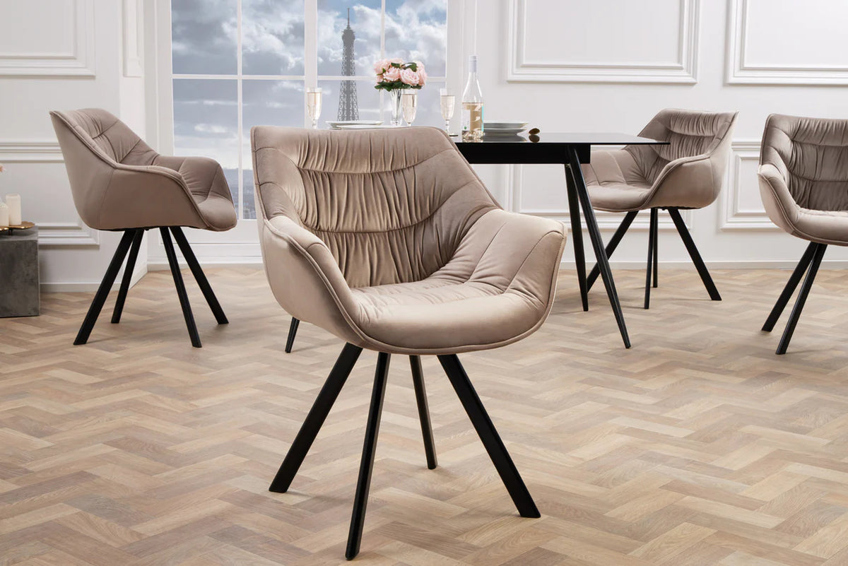 
Poltrona di design con braccioli “Dutch” con rivestimento in velluto - Greige