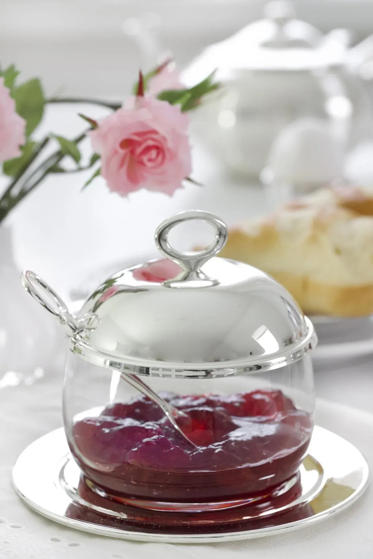 
Premium Jam Jar "Jago" with Coaster and Spoon - elegantly silver-plated