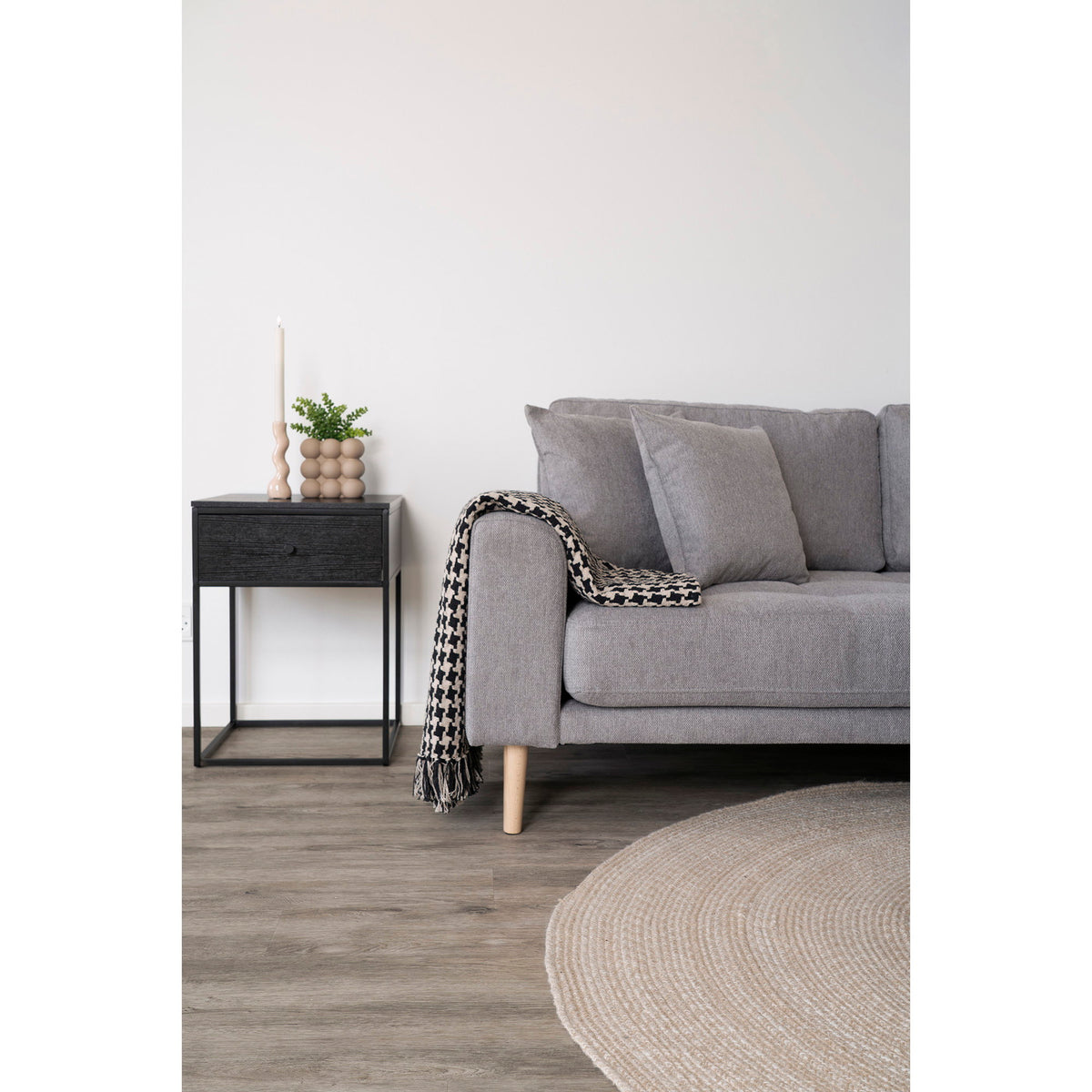 
Design Tagesdecke „Side“ aus recycelter Baumwolle