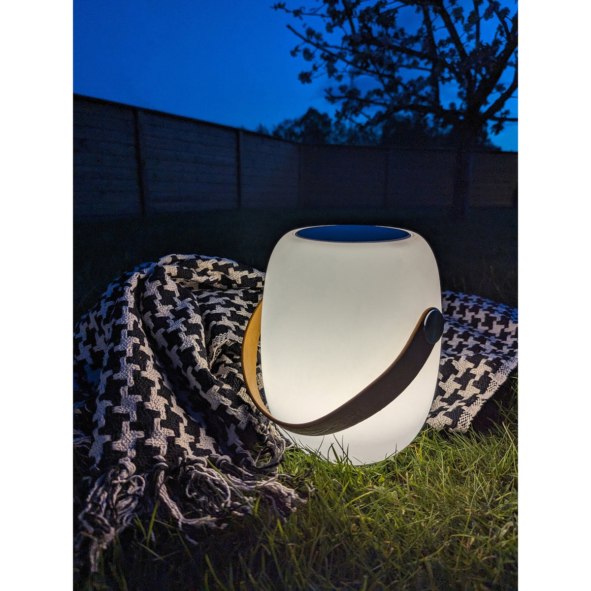 
Design Tagesdecke „Side“ aus recycelter Baumwolle
