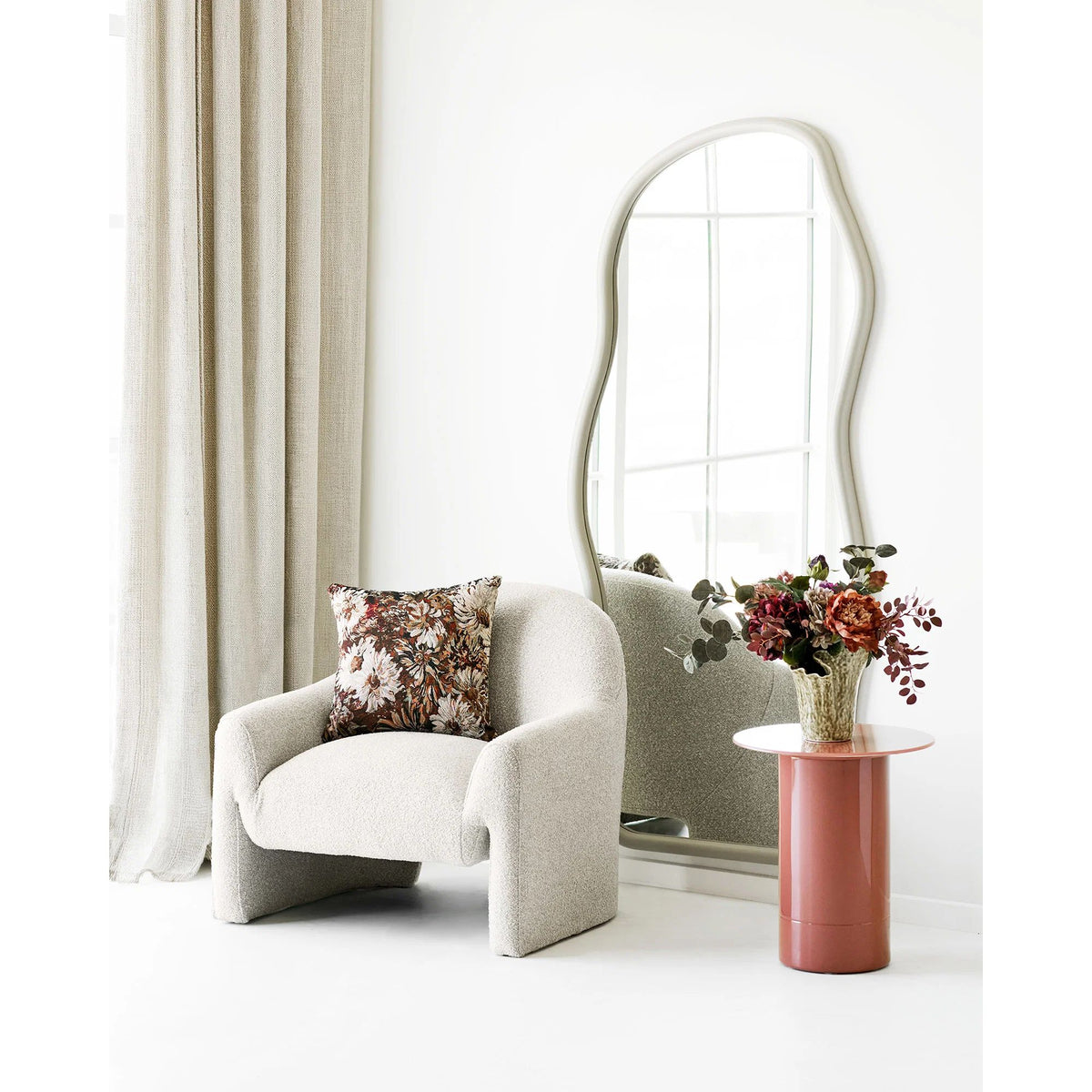 
Grande specchio da parete di design «Begga»