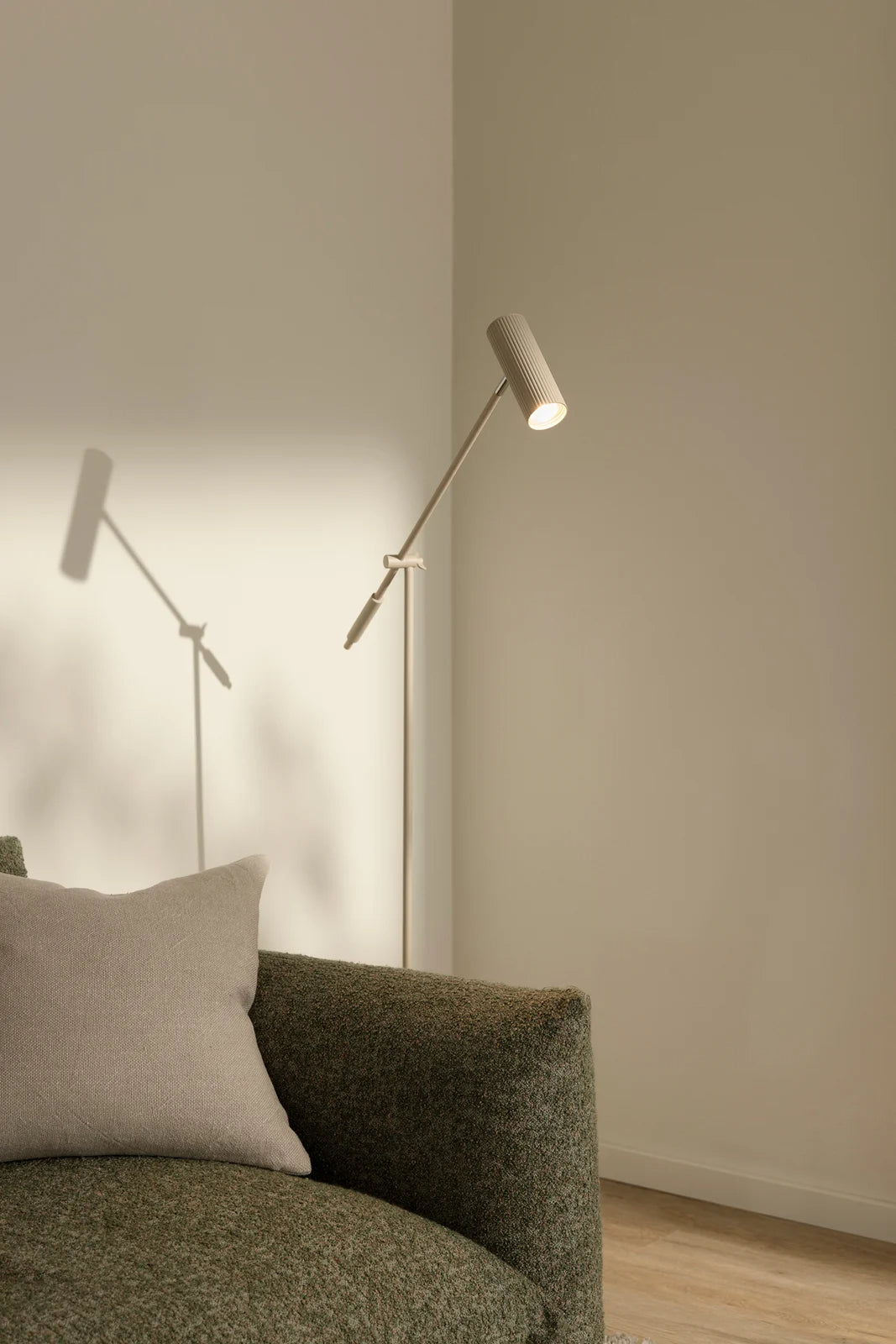 
Lampadaire design « Hubble » - Beige