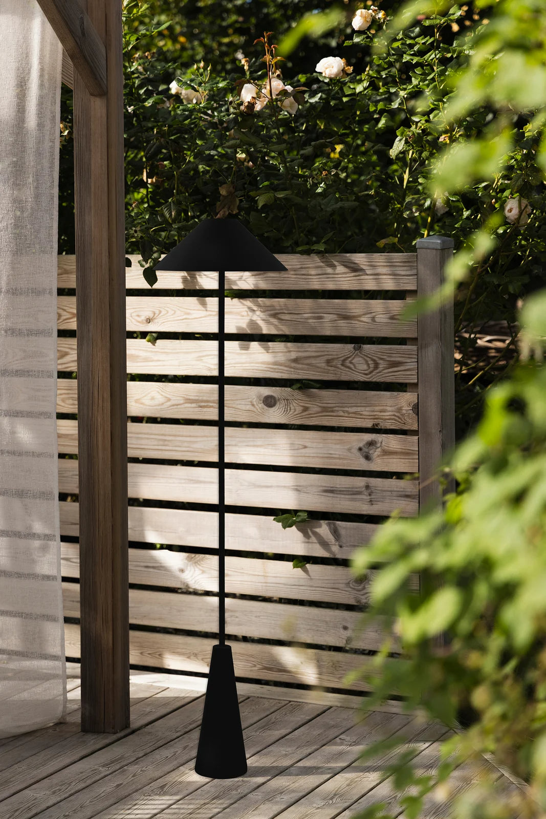 
Lampadaire LED design portable intérieur/extérieur « Cannes » - Noir