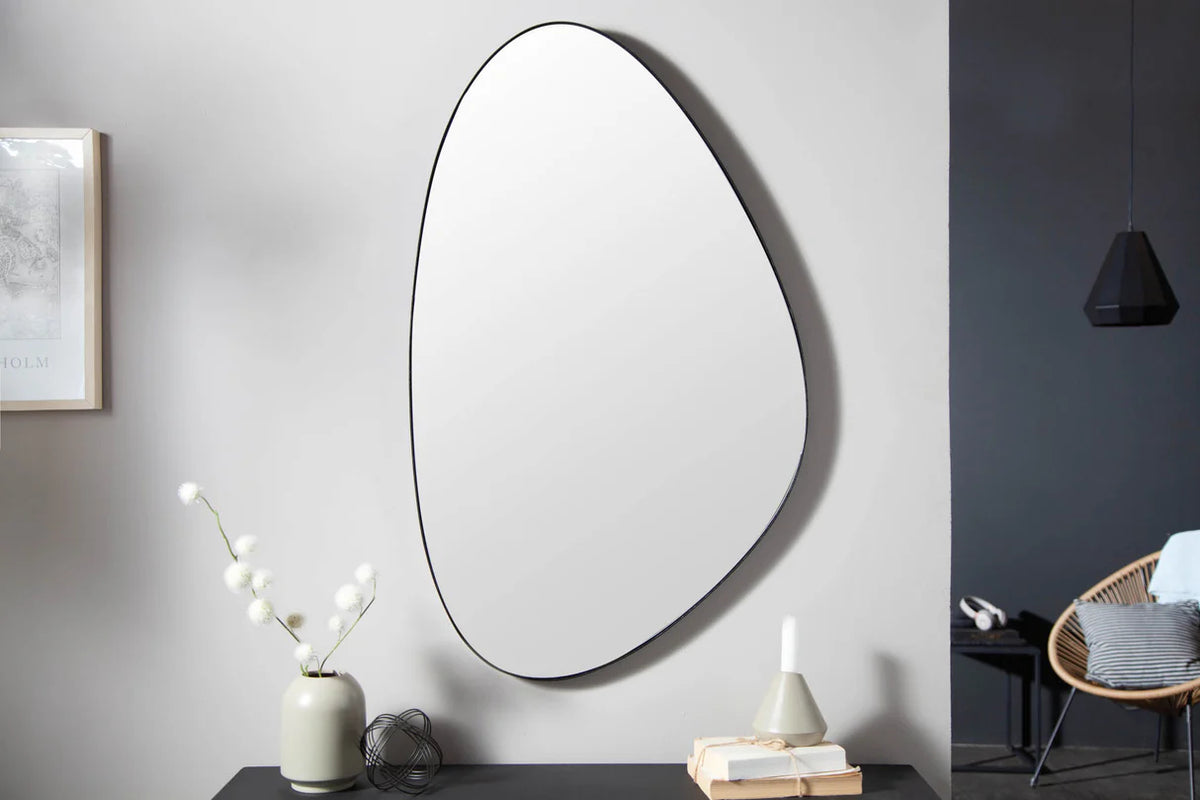 
Grande specchio da parete di design asimmetrico «Noemi»