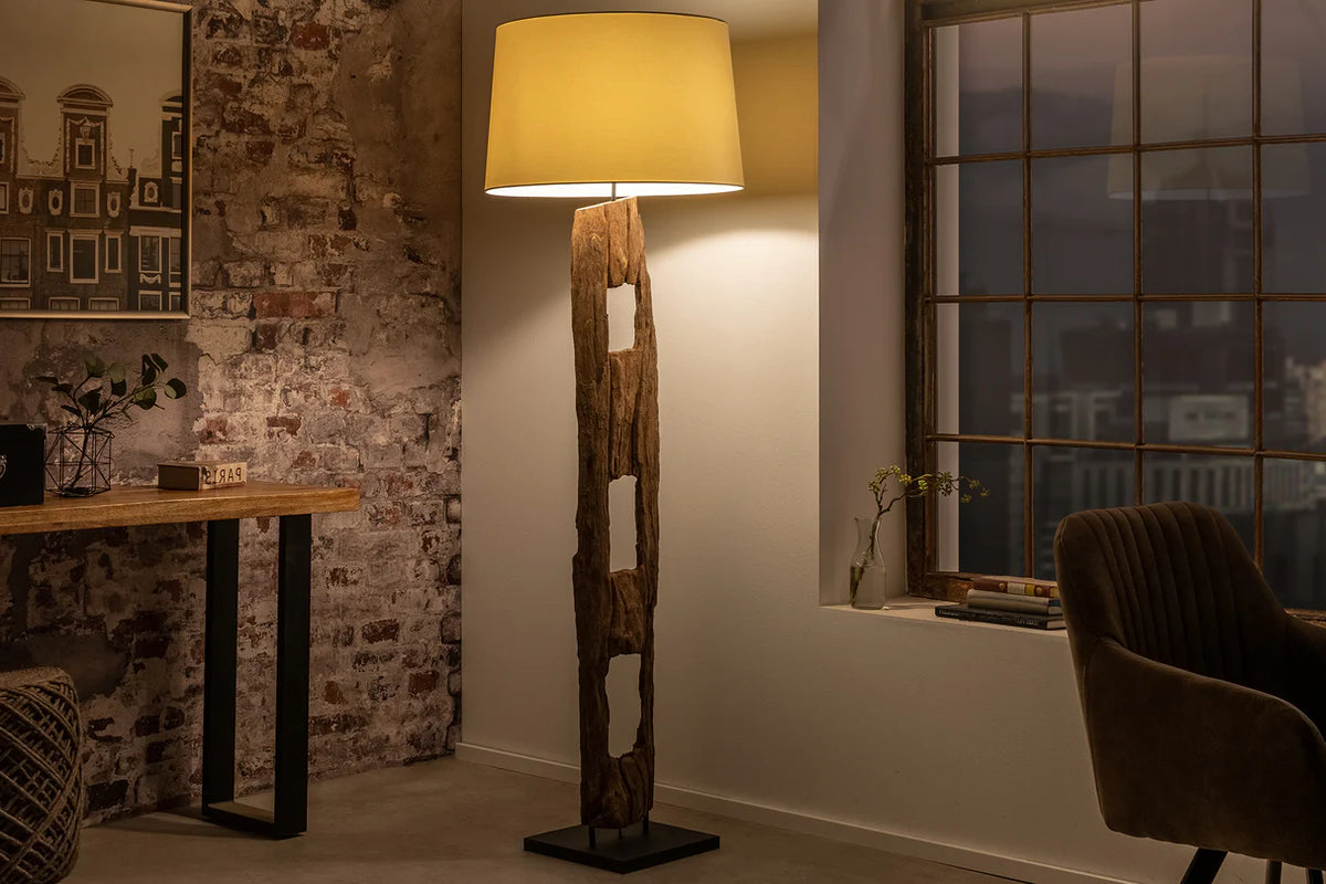 
Lampada da terra artigianale «Barracuda» in legno portato dal mare - Bianco