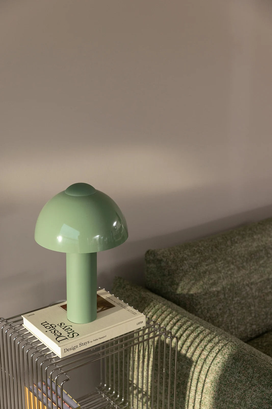 
Lampada da tavolo di design «Buddy» – verde