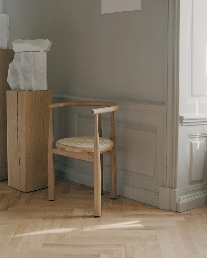 
Fauteuil design massif « Bukowski » - Chêne huilé et cannage