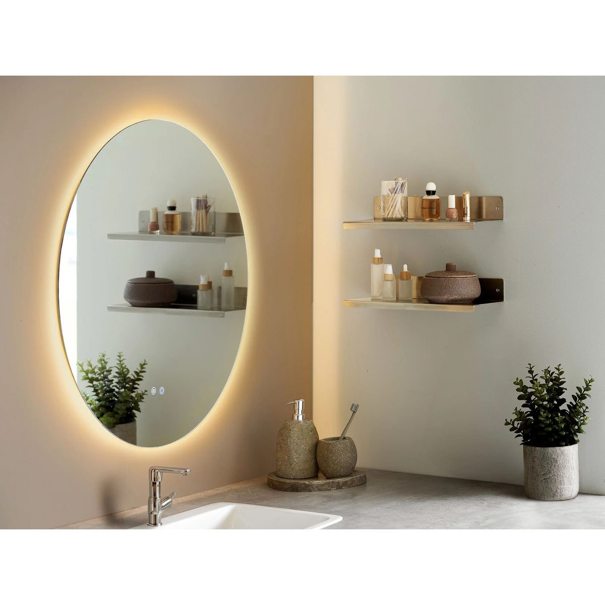 
Grande specchio da parete di design «Kiama» con illuminazione LED