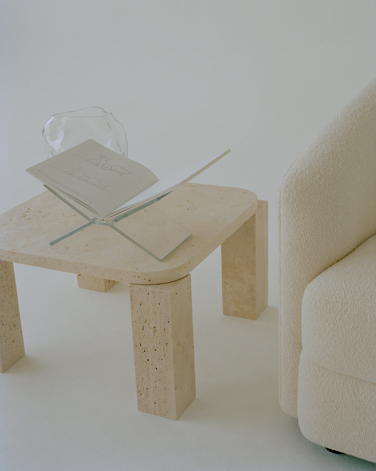 
Tavolino da caffè di design “Atlas” in marmo - Travertino / 60 x 60 cm
