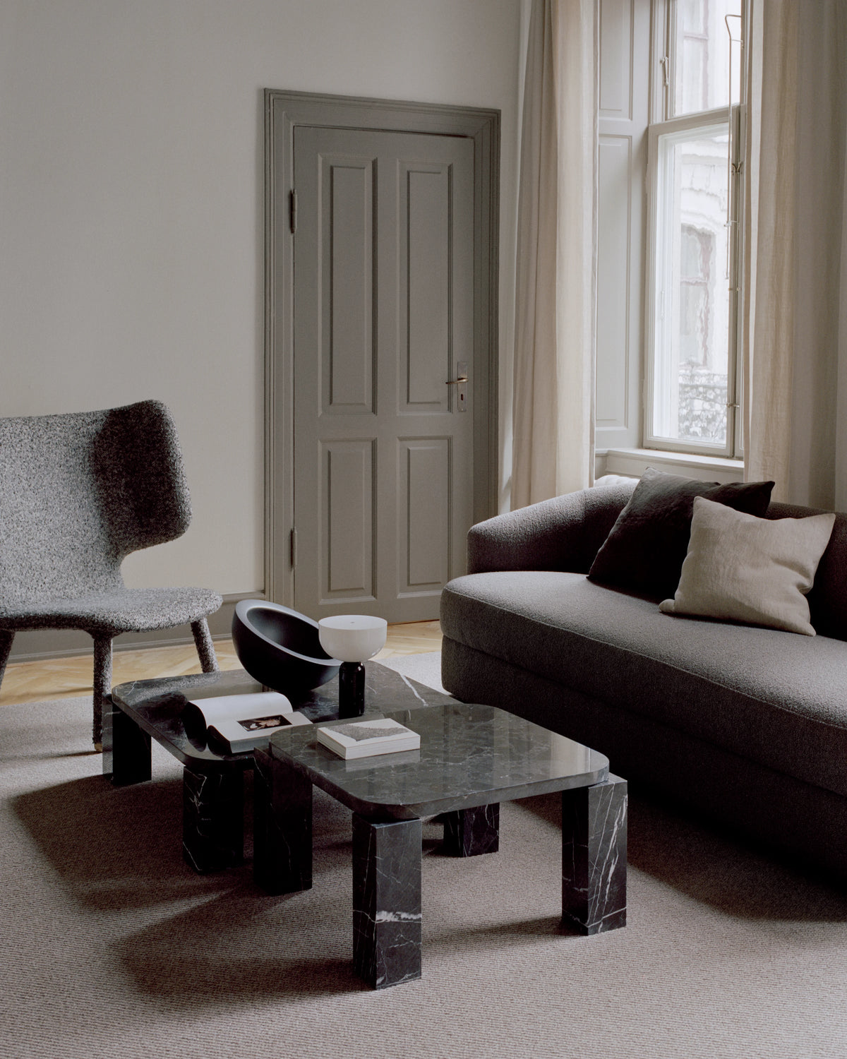 
Tavolino da caffè di design “Atlas” in marmo - Marmo Costa Black / 60 x 60 cm