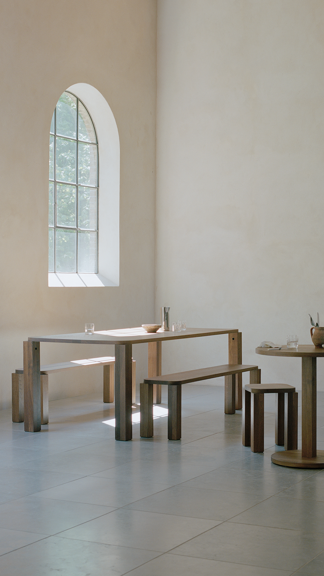 
Tavolo da pranzo di design in legno massello “Atlas”, rovere affumicato - 200 x 95 cm