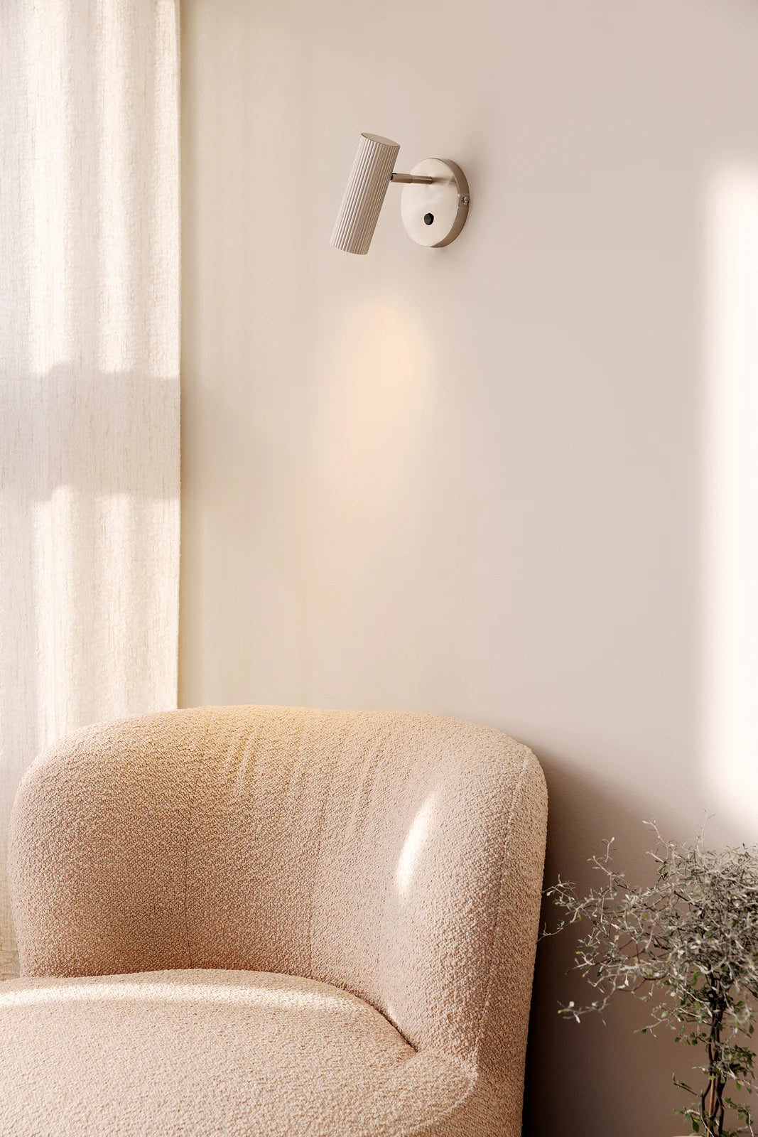 
"Hubble" Designer Wall Lamp - 1-Bulb - Silver