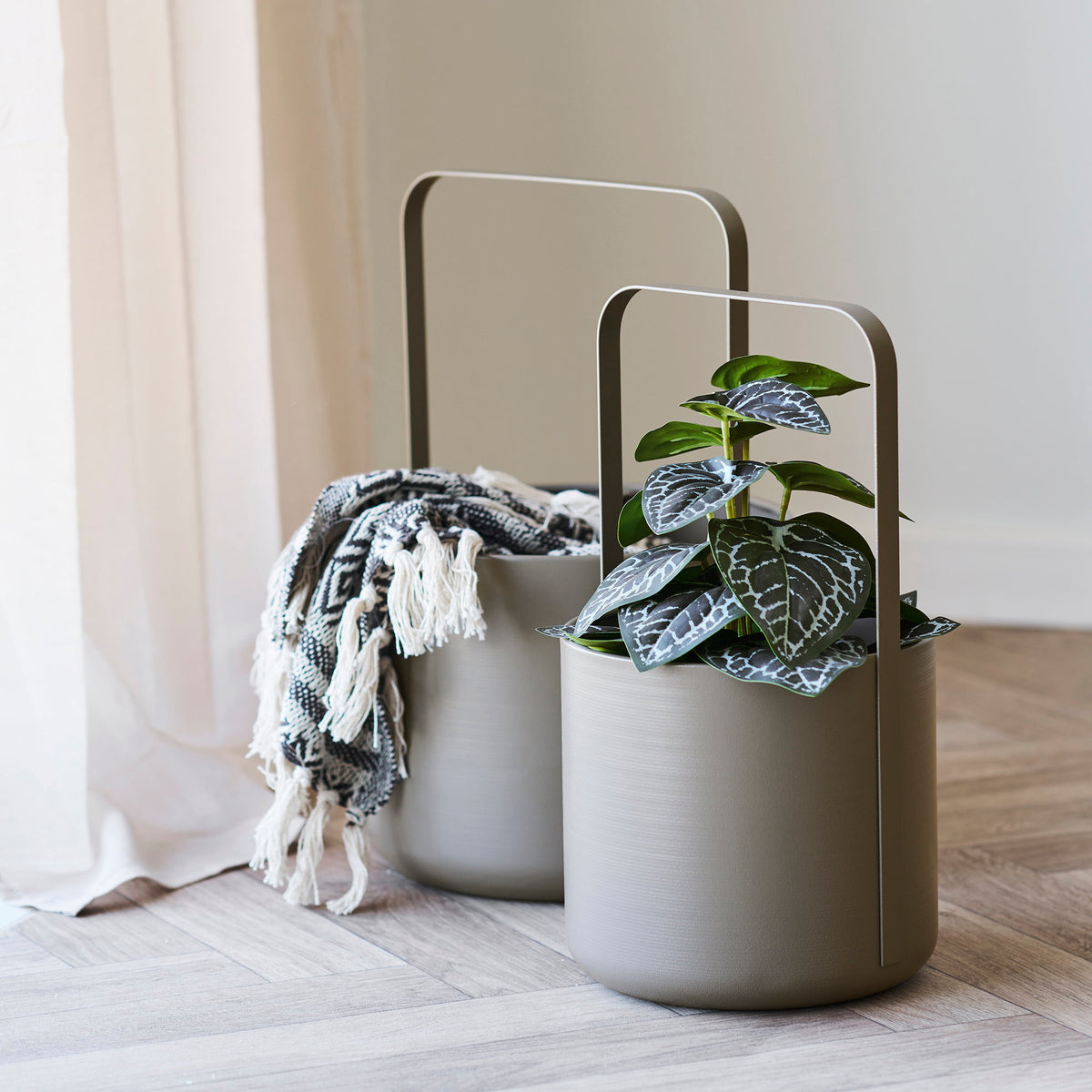 
Pots de fleurs design « Lilith », lot de 2