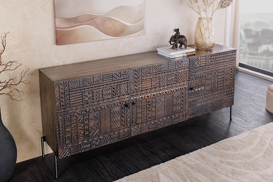 
Buffet design en bois massif « Tribalo » avec effet 3D
