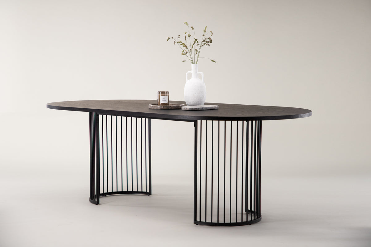 
Table à manger design ovale "Hamneskär" - 220 x 110 cm - Noir