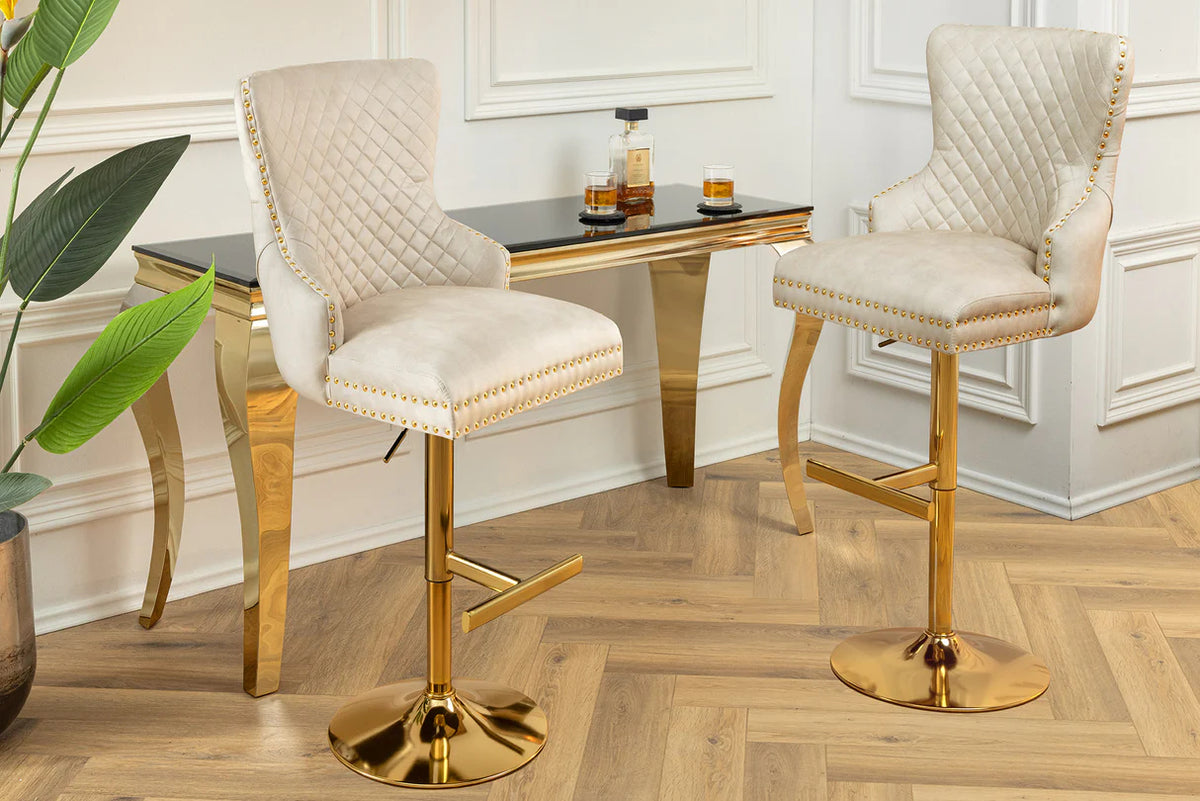 
Höhenverstellbarer Design Barstuhl „Castle Deluxe“ mit Löwenkopf - Beige/Gold