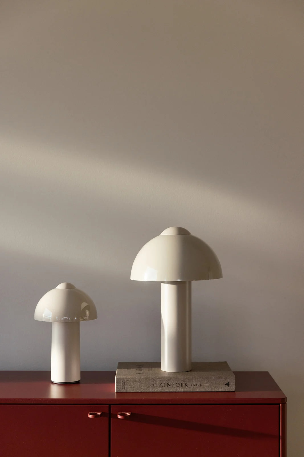 
Tragbare In-/Outdoor LED Design Tischlampe „Buddy“ - Sand