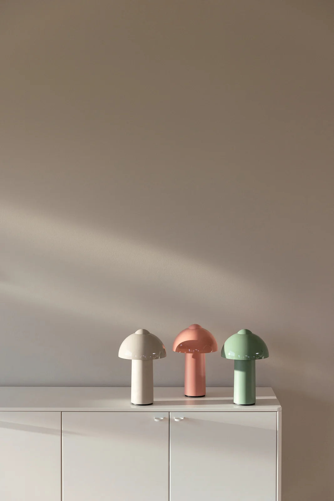 
Tragbare In-/Outdoor LED Design Tischlampe „Buddy“ - Grün