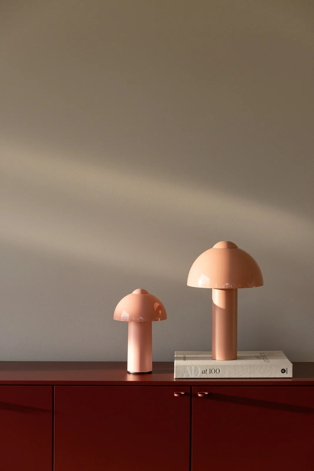 
Tragbare In-/Outdoor LED Design Tischlampe „Buddy“ - Blush