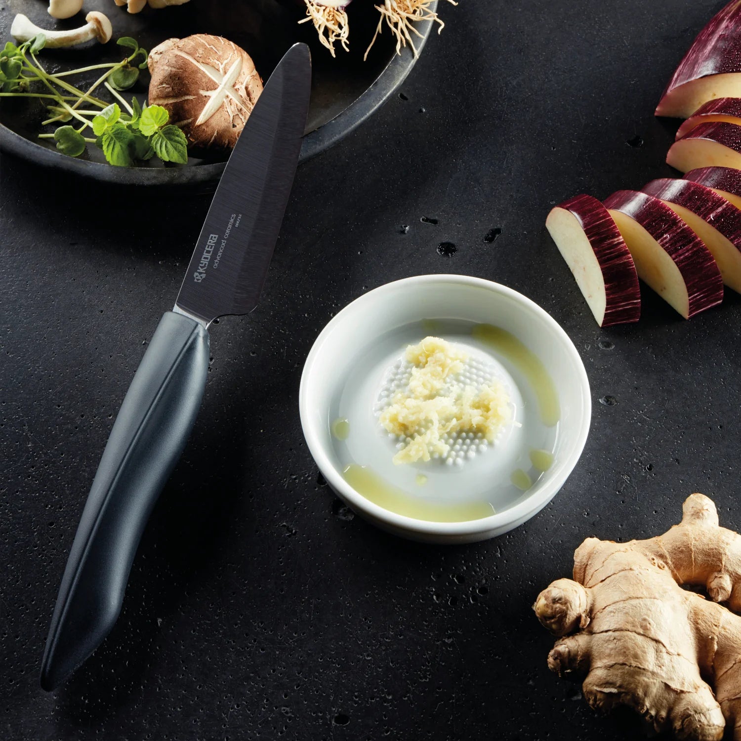 
Professional Ceramic Fruit and Vegetable Knife "SHIN"