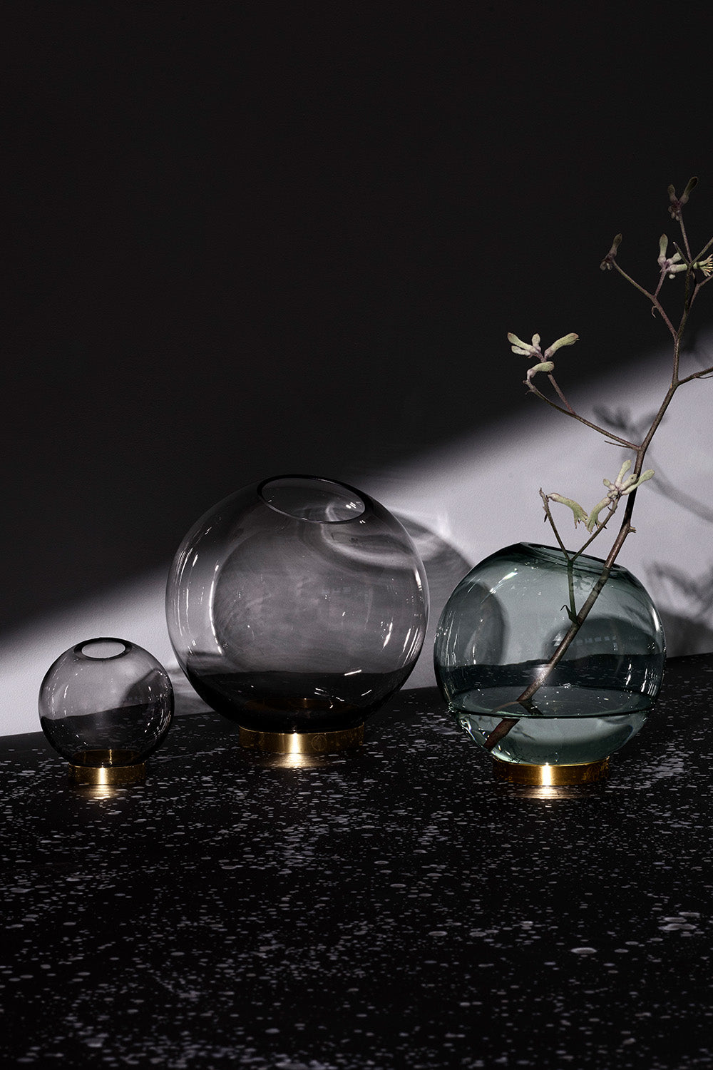 
Vaso di design „Globe“ - nero/oro