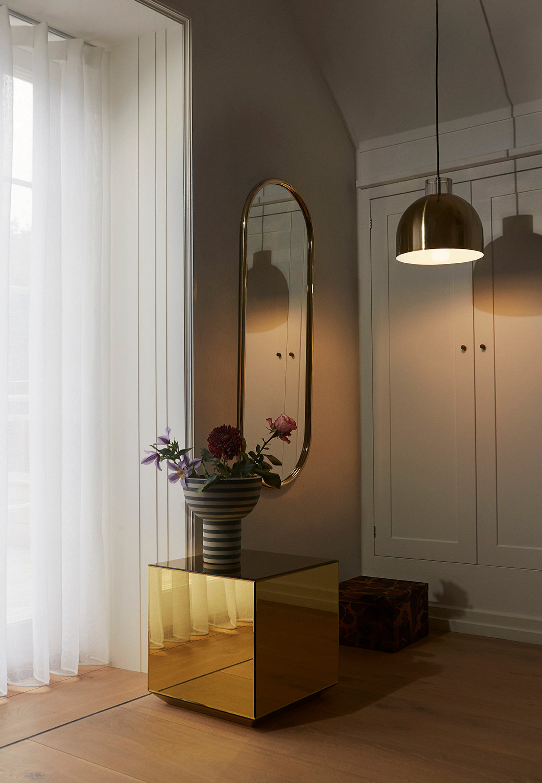 
Design Beistelltisch „Speculum“ - Gold