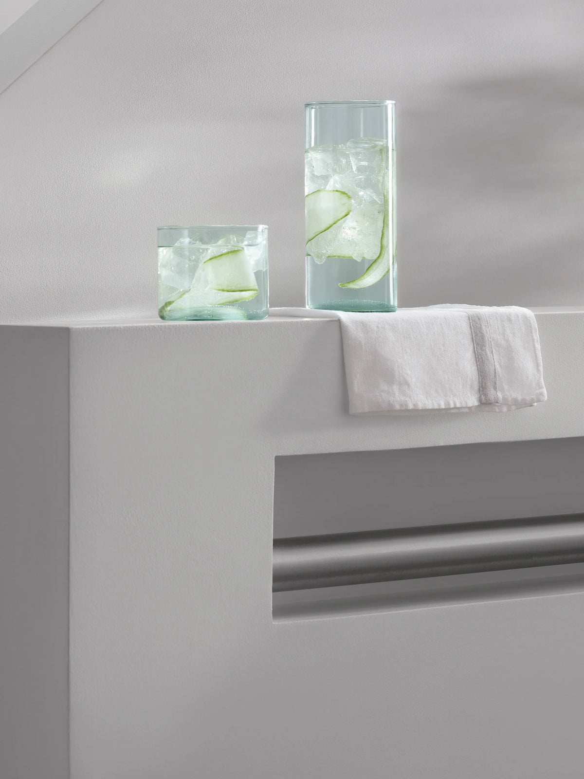 
Bicchieri tumbler soffiati a bocca „Canopy“ in vetro riciclato da 270 ml, set da 4