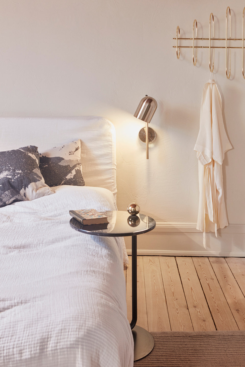 
"Luceo" Design Wall Lamp - Gold