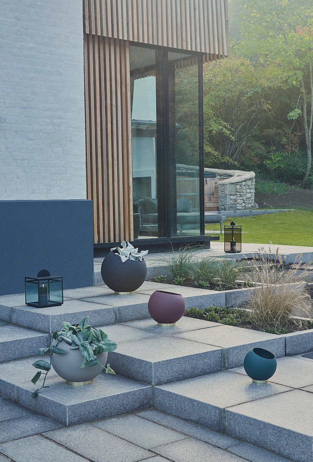 
Portavaso di design per interni/esterni „Globe“, nero/oro - Ø 37 cm x H 32,3 cm