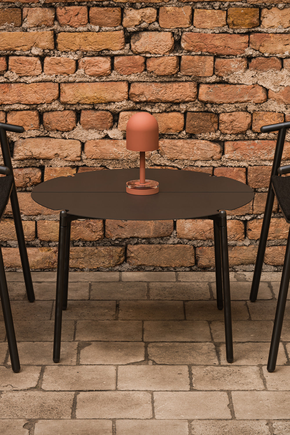 
Tragbare In-/Outdoor Akku-Tischlampe „Luceo“ Ø 9.9 x 24 cm - Ginger Bread