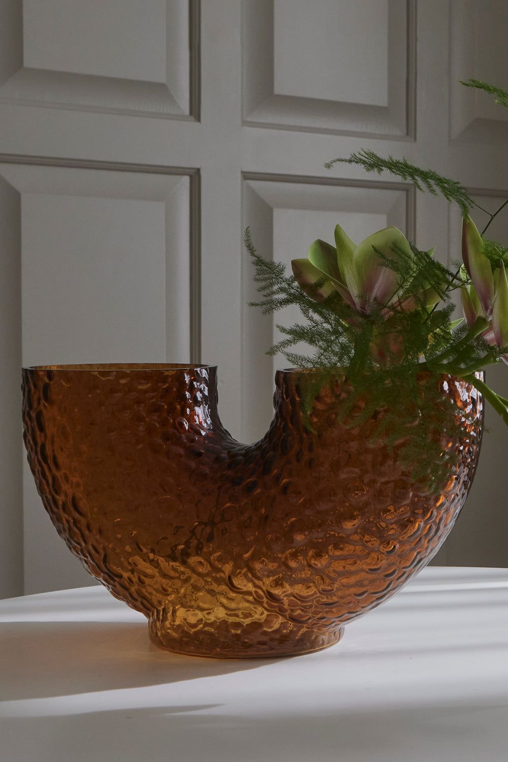 
Vaso di design „Aura low“ soffiato a bocca - Ambra